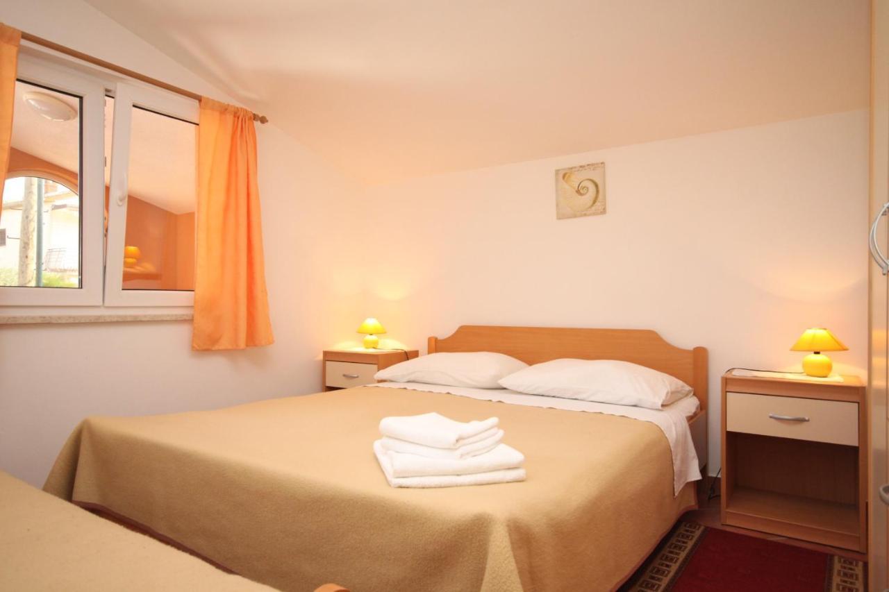 Apartment With A Parking Space - 7039 Umag
